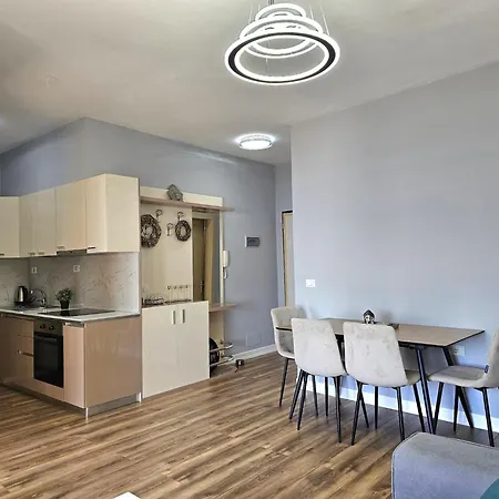 Apartment In Saranda With Stunning Sea Views Apartment *