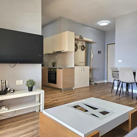 Apartment In Saranda With Stunning Sea Views *
